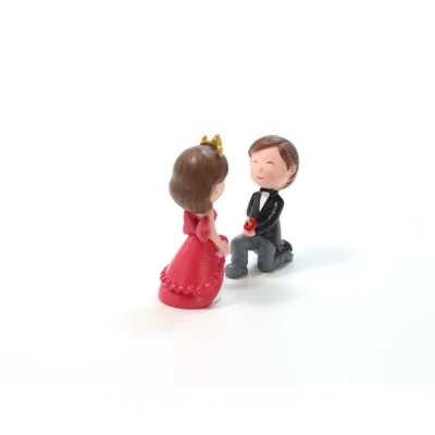 Cute Mini Wedding Couple Bride & Groom Decor Figurine Poly Resin Statue
