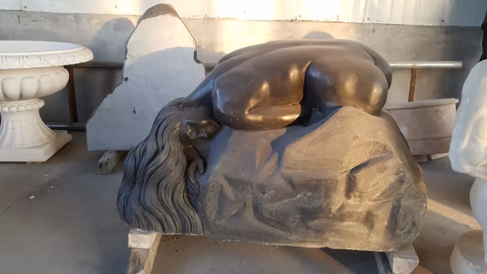 Indoor Decoration Natural Black Stone Marble Lady Statue with Water (SYMS